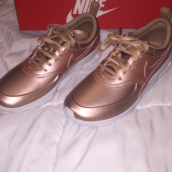 nike air thea rose gold